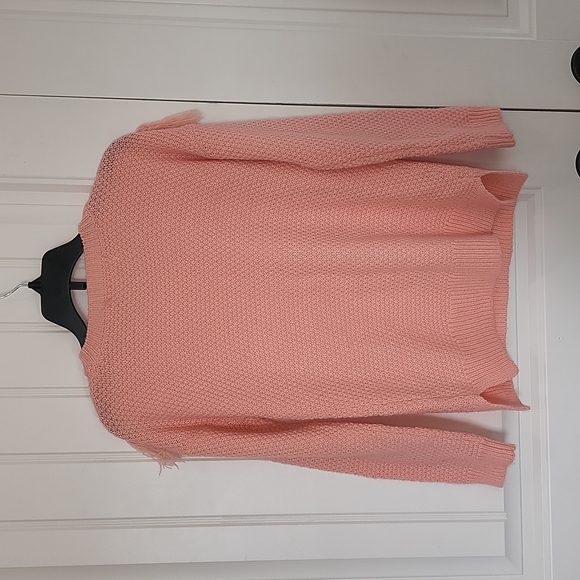 Girls sweater, worn a few times, good condition - Picture 2 of 4